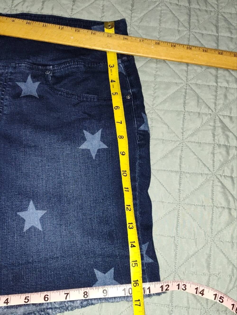 Belle by Kim Gravel Navy Star-Print Denim Shorts Stretchy Size 14 - Picture 7 of 9